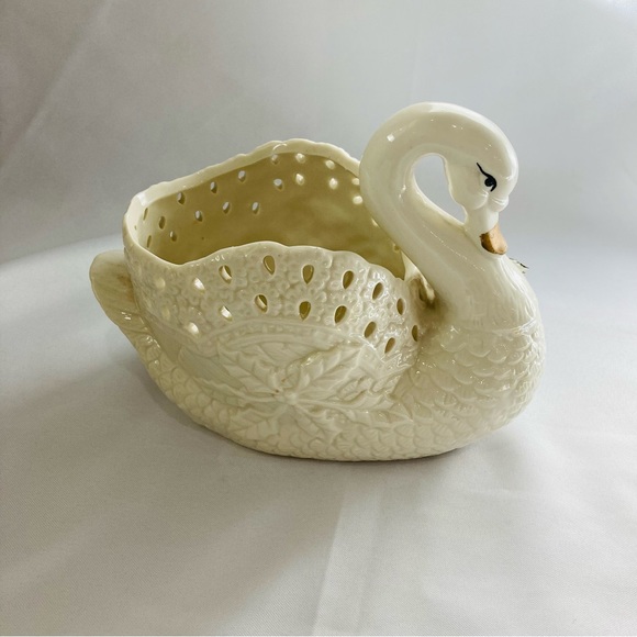 Vintage swan planter/vase - Picture 6 of 13